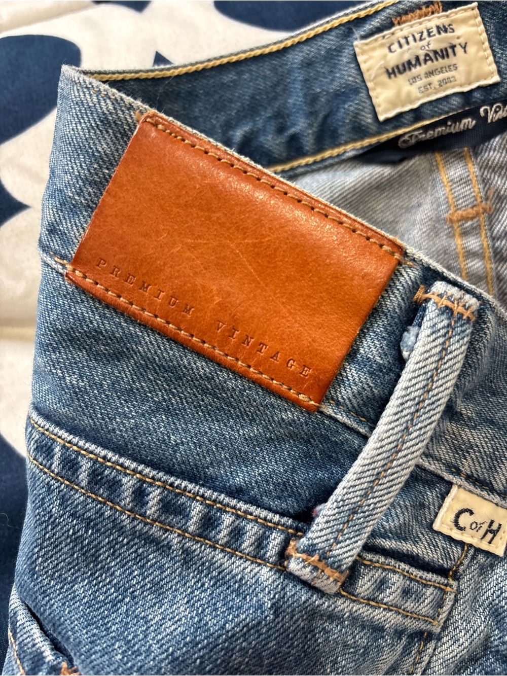 Citizens Of Humanity Light Blue Straight-Leg Jeans - Picture 6 of 11